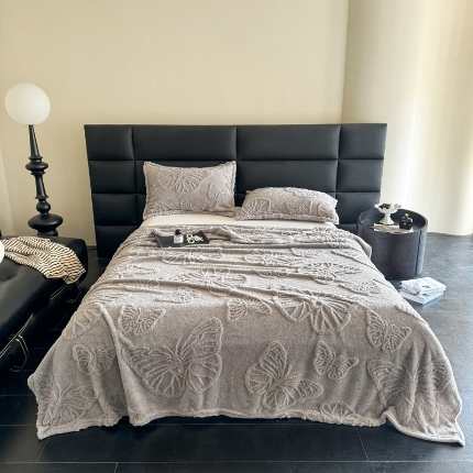 91家纺网 家纺一手货源 找家纺 （总）2025款塔芙绒蝴蝶提花毛毯 纯色多功能休闲盖毯 爆款花型 电商/直播/外贸/跨境专供 