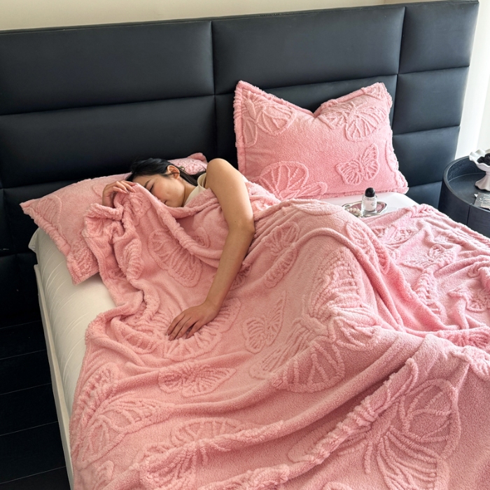 91家纺网 家纺一手货源 找家纺 （总）2025款塔芙绒蝴蝶提花毛毯 纯色多功能休闲盖毯 爆款花型 电商/直播/外贸/跨境专供 