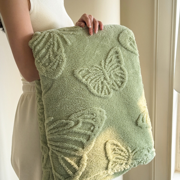 91家纺网 家纺一手货源 找家纺 2025款塔芙绒蝴蝶提花毛毯 纯色多功能休闲盖毯 爆款花型 电商/直播/外贸/跨境专供  蝴蝶绿