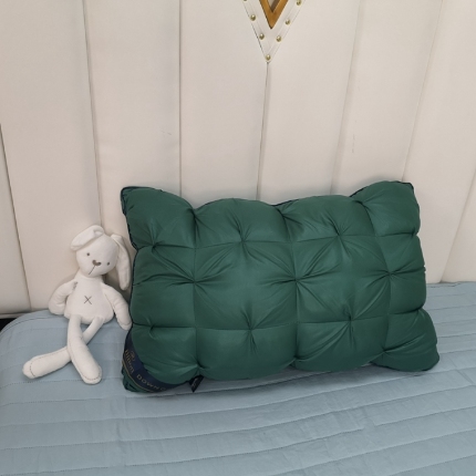 91家纺网 家纺一手货源 找家纺  (总) 轩琪家纺 2025希尔顿枕芯扭花枕芯，跑量枕芯、高护颈不塌陷、扭花面包枕芯