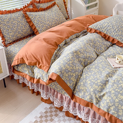 91家纺网 家纺一手货源 找家纺 佰诗特 2025A类双层纱水洗棉麻床盖四件套 夹棉印花花边床盖三件套加厚床裙