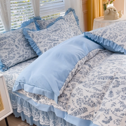 91家纺网 家纺一手货源 找家纺 佰诗特 2025A类双层纱水洗棉麻床盖四件套 夹棉印花花边床盖三件套加厚床裙