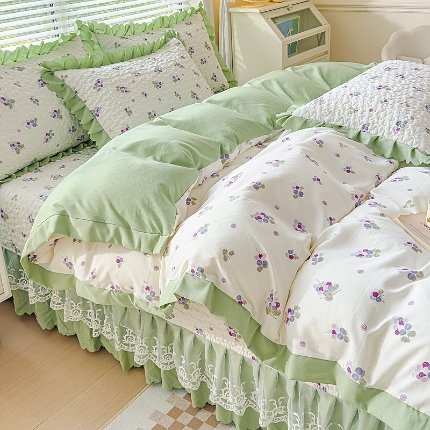 91家纺网 家纺一手货源 找家纺 佰诗特 2025A类双层纱水洗棉麻床盖四件套 夹棉印花花边床盖三件套加厚床裙