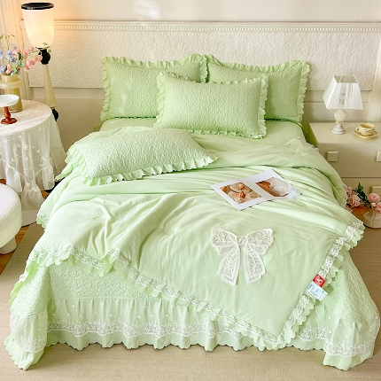 91家纺网 家纺一手货源 找家纺 （总）2025韩版少女心法式公主风水洗棉蕾丝花边夏被床盖款四件套泡泡棉小竺棉凉蝴蝶结夏被床盖款四件套
