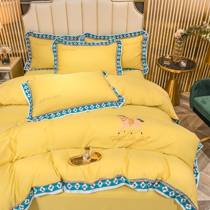 91家纺网 家纺一手货源 找家纺 2025宽边数码印花水洗真丝绣花四件套 轻奢刺绣冰丝天丝套件