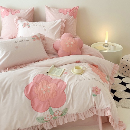 91家纺网 家纺一手货源 找家纺 绒梦里 2024新款A类全棉水洗棉贴布绣韩版花边四件套公主风床上用品套件