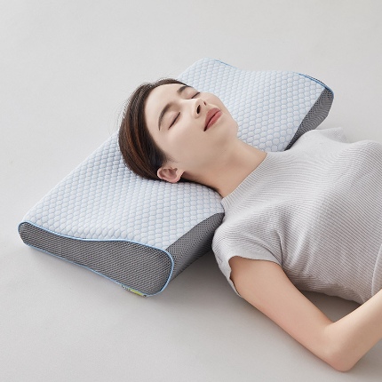 91家纺网 家纺一手货源 找家纺 （总）沃兰国际 2024新款针织布蝶形天然乳胶枕35*60*8/12cm