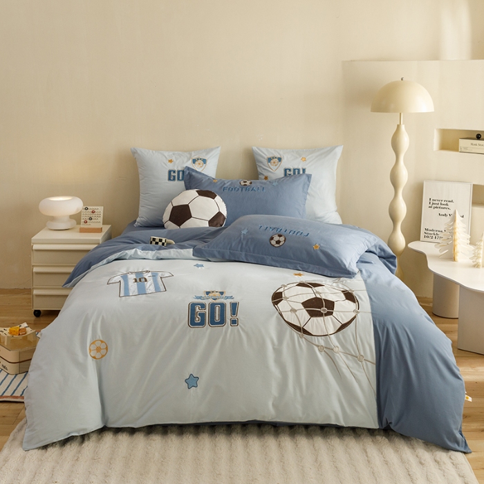 91家纺网 家纺一手货源 找家纺 2024款A类纯棉水洗棉贴布绣四件套全棉卡通儿童三件套上下铺床套件-足球系列
