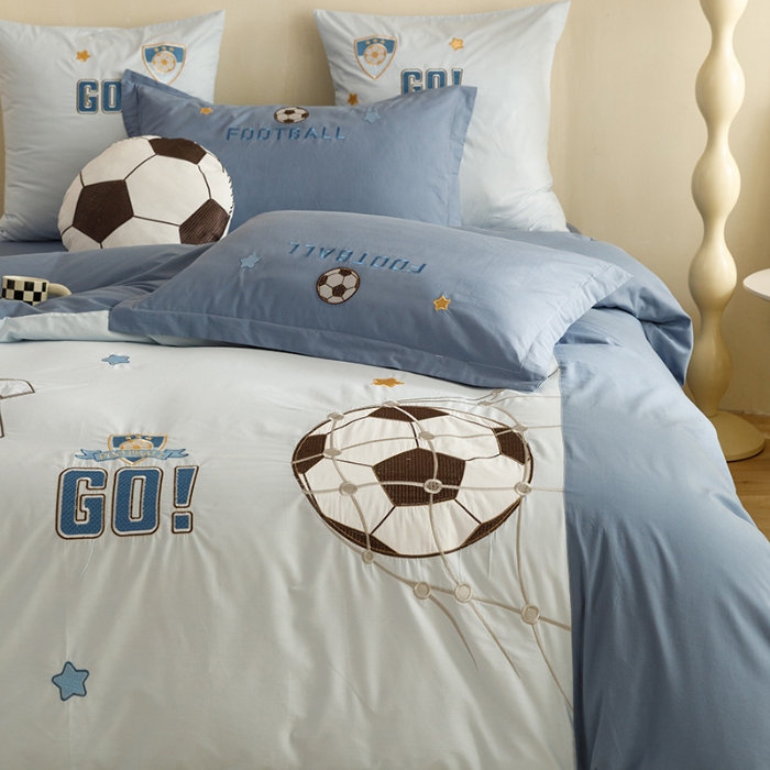 91家纺网 家纺一手货源 找家纺 2024款A类纯棉水洗棉贴布绣四件套全棉卡通儿童三件套上下铺床套件-足球系列