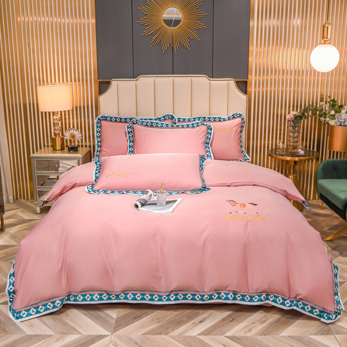 91家纺网 家纺一手货源 找家纺 新款宽边数码印花水洗真丝绣花四件套 轻奢刺绣冰丝天丝套件