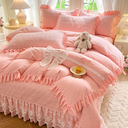 91家纺网 家纺一手货源 找家纺 唐人居 2025新款韩式花边蝴蝶结床盖四件套-浪漫满屋 浪漫满屋-浅粉