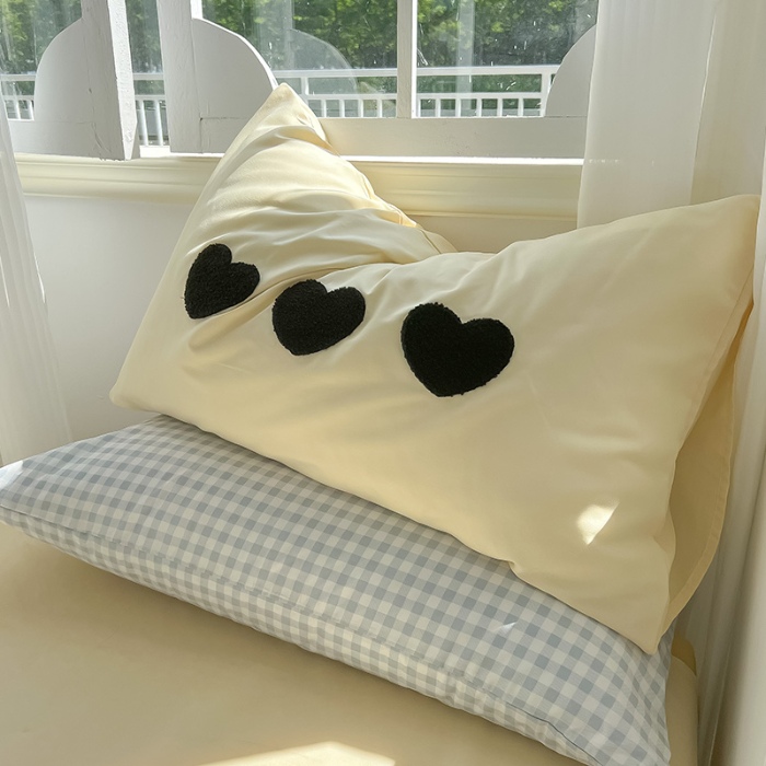 91家纺网 家纺一手货源 找家纺 （总）眠帛家居 2024新款A类奶油风小清新毛巾绣暖心系列水洗棉床上用品三件套四件套