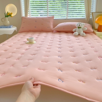 91家纺网 家纺一手货源 找家纺 （总）尊康家纺（原磊科） 2024新款全棉色织爱心笑脸软垫