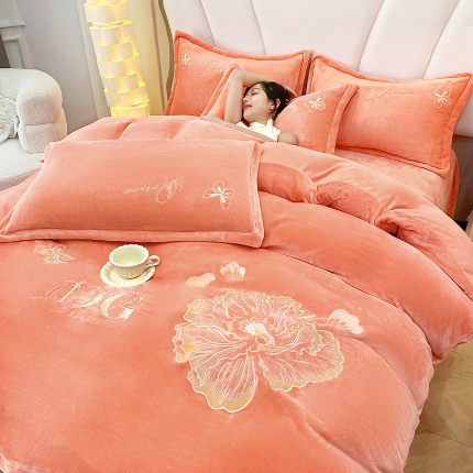 91家纺网 家纺一手货源 找家纺 （总）漫布云2025大版花卉牛奶绒刺绣花四件套婴儿宝宝兔兔绒法莱金貂绒四件套