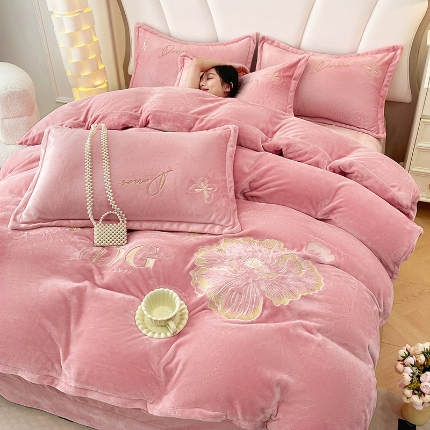 91家纺网 家纺一手货源 找家纺 （总）漫布云2025大版花卉牛奶绒刺绣花四件套婴儿宝宝兔兔绒法莱金貂绒四件套