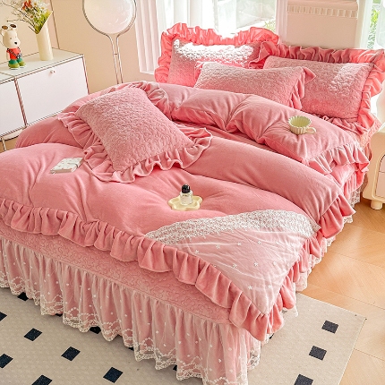 91家纺网 家纺一手货源 找家纺 （总）漫布云12斤230g全消光牛奶绒夹棉床盖四件套兔兔绒绒蕾丝床裙款四件套