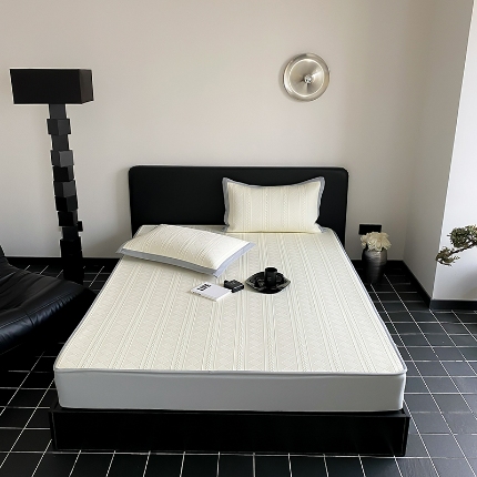 91家纺网 家纺一手货源 找家纺 （总）可恩欣 2025爆款A类抗菌轻奢凉感PE提花软席凉席床笠款条席款