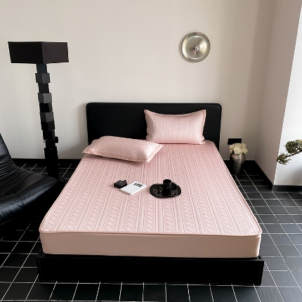 91家纺网 家纺一手货源 找家纺 （总）可恩欣 2025爆款A类抗菌轻奢凉感PE提花软席凉席床笠款条席款