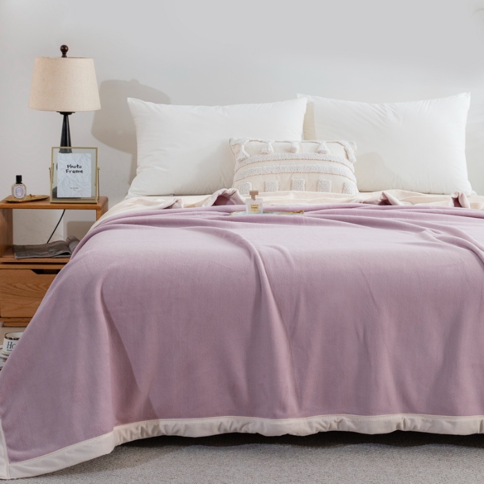 91家纺网 家纺一手货源 找家纺 卉晨毛毯 2024新款牛奶绒纯色复合毯空调毯午睡毯毛毯 淡雅米紫