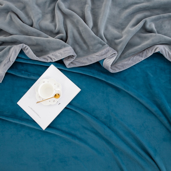 91家纺网 家纺一手货源 找家纺 卉晨毛毯 2024新款牛奶绒纯色复合毯空调毯午睡毯毛毯 午夜灰蓝