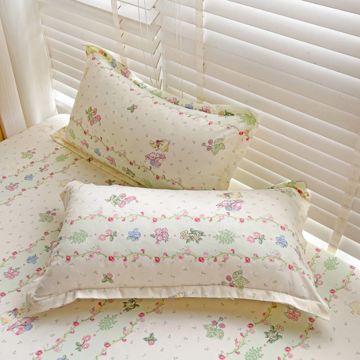 91家纺网 家纺一手货源 找家纺 楠沐家纺 2025新款亲肤印花芦荟棉水洗棉床笠系列 草莓小兔绿