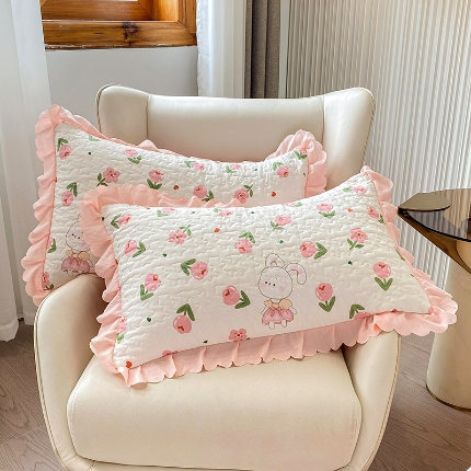 91家纺网 家纺一手货源 找家纺 2024春夏新品A类母婴级双层纱棉麻花边夹棉枕套一对泡泡纱泡泡棉小竺棉纯棉全棉磨毛水洗棉花边枕套一对