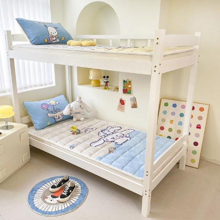 91家纺网 家纺一手货源 找家纺 （总）米帛家纺 2024新款三丽鸥牛奶绒学生床垫软垫