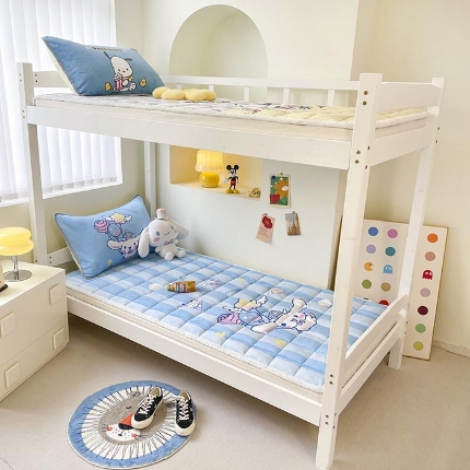 91家纺网 家纺一手货源 找家纺 （总）米帛家纺 2024新款三丽鸥牛奶绒学生床垫软垫