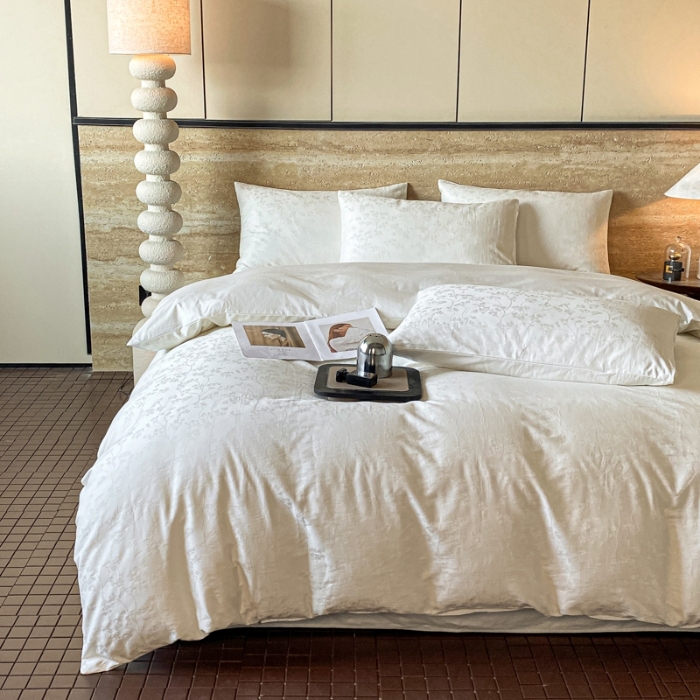 91家纺网 家纺一手货源 找家纺 琪格格2024新款纯棉贡缎大提花四件套 全棉提花-清影本白