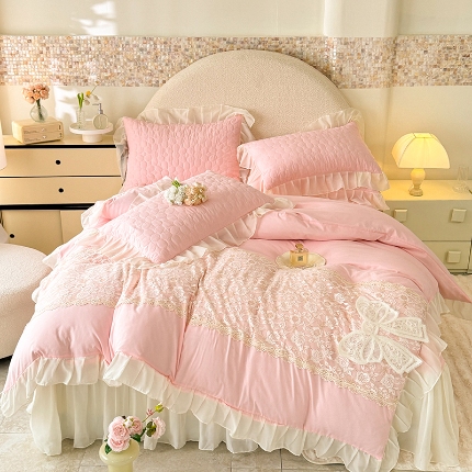 91家纺网 家纺一手货源 找家纺 （总）苏米娜2025韩版法式公主风水洗棉立体花绣花床盖款四件套蕾丝床盖款夏被四件套