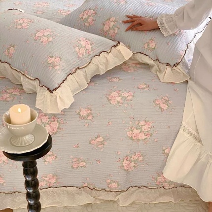 91家纺网 家纺一手货源 找家纺 （总）纯棉床盖被套255×230小香风法式全棉床裙花边夹棉床盖+枕套×2