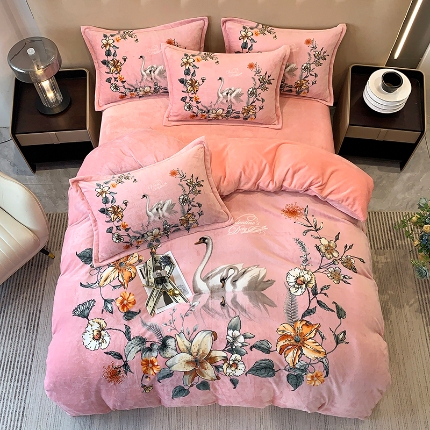 91家纺网 家纺一手货源 找家纺 （总）喜梦缘 2025新款大版花卉中国风加厚牛奶绒四件套（量大从优）