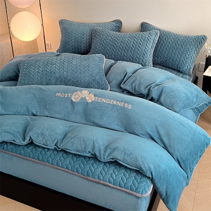 91家纺网 家纺一手货源 找家纺 （总）欧邦 轻奢牛奶绒刺绣夹棉床笠单品可组合三件套四件套