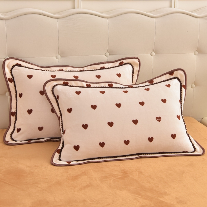 91家纺网 家纺一手货源 找家纺 赛丽雅 2025新款牛奶绒床裙四件套8-9斤法莱绒直播爆款日产2万套 小爱心咖