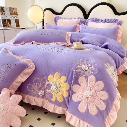 91家纺网 家纺一手货源 找家纺 （总）9斤高端韩版少女心法式公主风贴布绣花牛奶绒四件套小清新绒兔毛绒法莱绒床盖被套丝绒兔毛绒法莱绒床盖被套