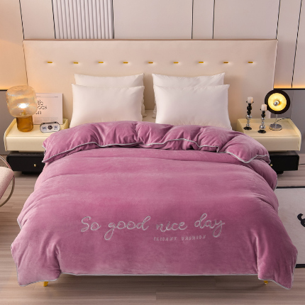 91家纺网 家纺一手货源 找家纺 （总）居尚家纺 2025新款加厚牛奶绒刺绣单被套系列