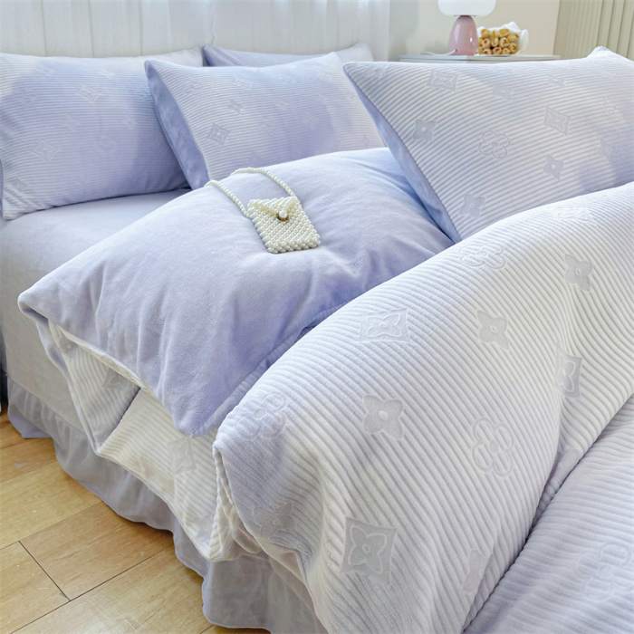 91家纺网 家纺一手货源 找家纺 神州川 直播爆款2024新款欧式烂花3D绣花牛奶绒雕花绒四件套 云中花园