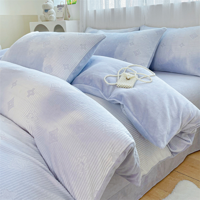 91家纺网 家纺一手货源 找家纺 神州川 直播爆款2024新款欧式烂花3D绣花牛奶绒雕花绒四件套 云中花园