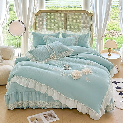 91家纺网 家纺一手货源 找家纺 （总）2025法式公主风水洗棉立体花绣花床盖款四件套蕾丝床盖款三件套韩版贴布绣雪纺花边床盖款四件套
