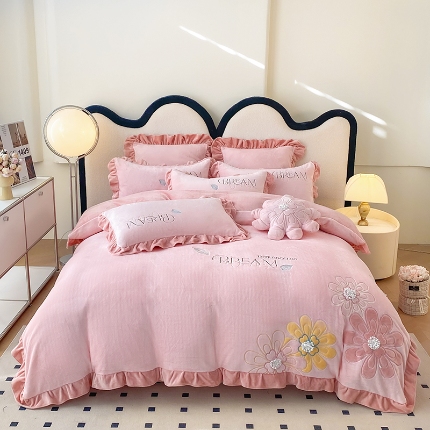 91家纺网 家纺一手货源 找家纺 （总）9斤高端韩版少女心法式公主风贴布绣花牛奶绒四件套小清新绒兔毛绒法莱绒床盖被套丝绒兔毛绒法莱绒床盖被套