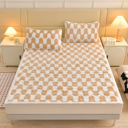 91家纺网 家纺一手货源 找家纺 （总）三友家纺 学生季A类条纹格北极绒夹棉防滑软床护垫 床褥子 学生宿舍床垫