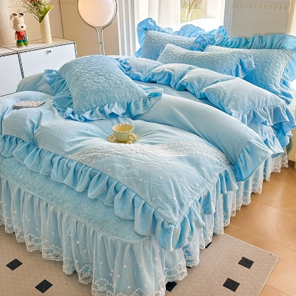 91家纺网 家纺一手货源 找家纺 （总）苏米娜2024秋冬新款220g全消光牛奶绒床盖四件套12斤重加厚婴儿绒法莱绒床裙款床盖款四件套