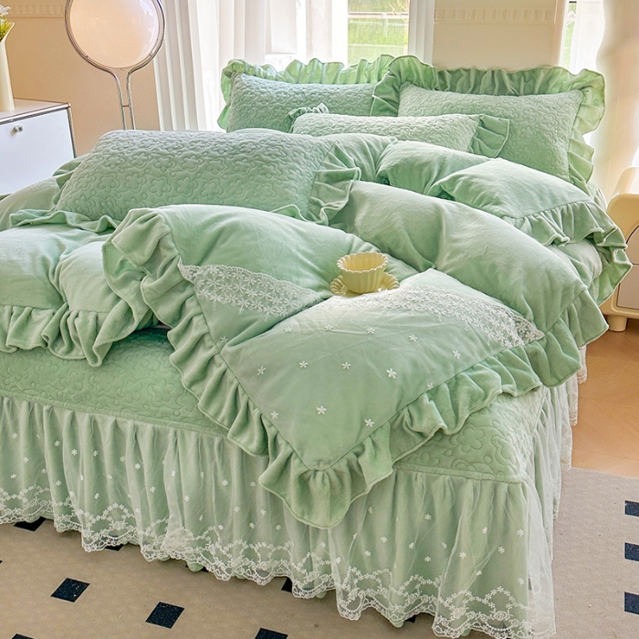 91家纺网 家纺一手货源 找家纺 （总）苏米娜2024秋冬新款220g全消光牛奶绒床盖四件套12斤重加厚婴儿绒法莱绒床裙款床盖款四件套