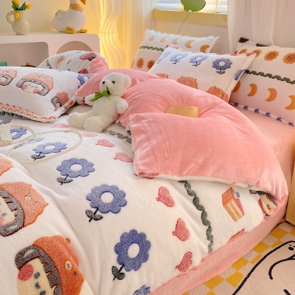 91家纺网 家纺一手货源 找家纺 （总）2025新款  雪花绒四件套牛奶绒被套雪花绒被套金貂绒四件套塔芙绒被套羊羔绒雕花绒四件套直播跨境外贸