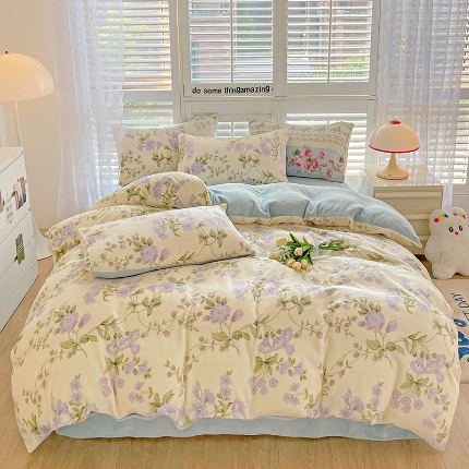 91家纺网 家纺一手货源 找家纺 2024新款小清新牛奶绒印花四件套床单款床笠款套件单被套