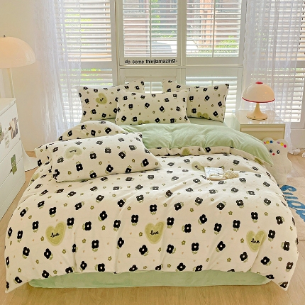 91家纺网 家纺一手货源 找家纺 2024新款小清新牛奶绒印花四件套床单款床笠款套件单被套