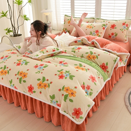 91家纺网 家纺一手货源 找家纺 （总）牵依 2025新款直播床裙小清新印花牛奶绒四件套法兰绒四件套