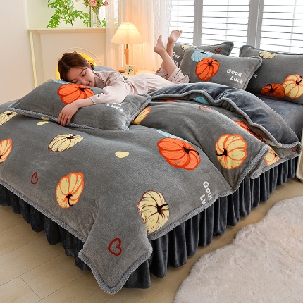 91家纺网 家纺一手货源 找家纺 （总）牵依 2025新款直播床裙小清新印花牛奶绒四件套法兰绒四件套