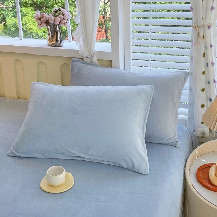 91家纺网 家纺一手货源 找家纺 （总）2025新款 纯色牛奶绒枕套枕头套