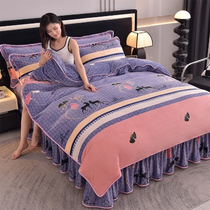 91家纺网 家纺一手货源 找家纺 （总）佳品居 2025新款8斤床裙款牛奶绒四件套